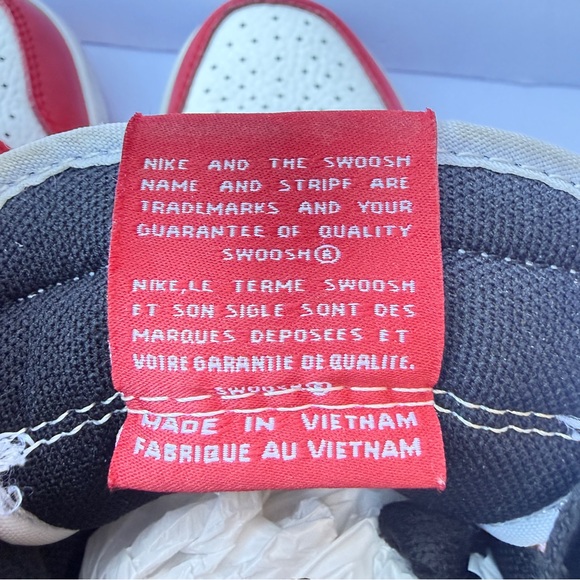 Nike Air Jordan 1 Retro High OG Chicago 2015 GS Size 7Y - Picture 4 of 16